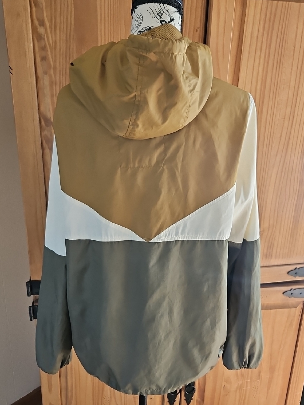 Volcom Pullover Jacket - Picture 3 of 13